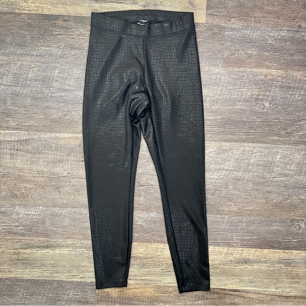 Express faux leather reptile texture high-rise black legging pants small S B164